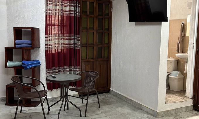 Luis Jimenez Figueroa Apartment | Habitaciones Leonor