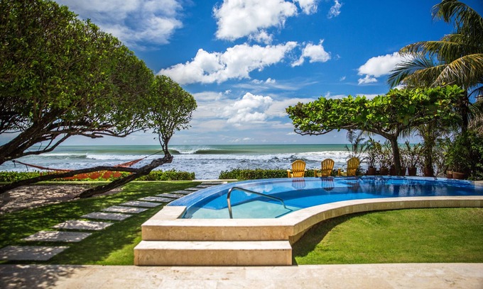 Playa Colorado House | Hacienda Colorado - on Colorados Surf Break