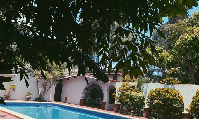Alajuela House | Hacienda Escondida ¡5 Minutos del Aeropuerto!