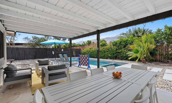 Racquet Club South House | Hacienda Hideaway-3BD Great for Families