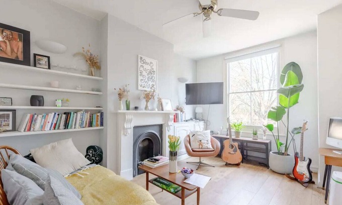 Homerton Apartment | Hackney 2BR Cozy Getaway with Workspace