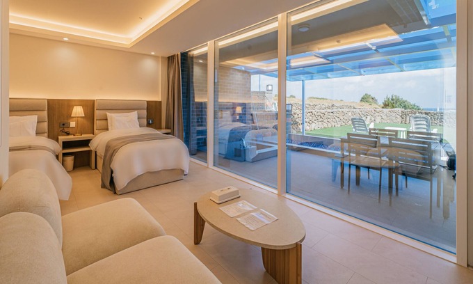 Seongsan Hotel | Haeilri Pool & Spa Hotel
