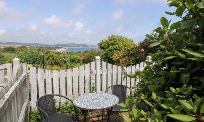 Bwlchtocyn Cottage | HAFAN BACH, pet friendly, country holiday cottage in Abersoch