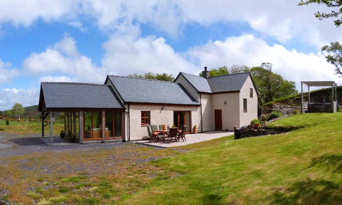 Denbigh House | Hafan Hiraethog