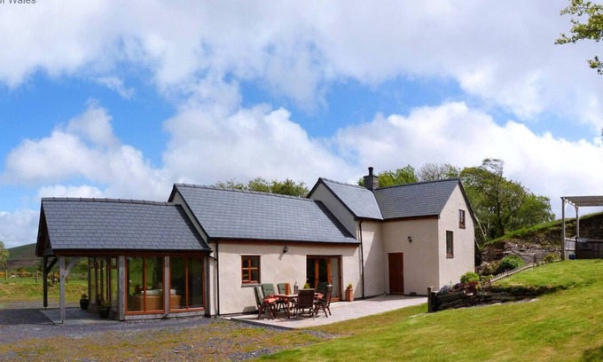Denbigh House | Hafan Hiraethog in the beautiful Denbigh