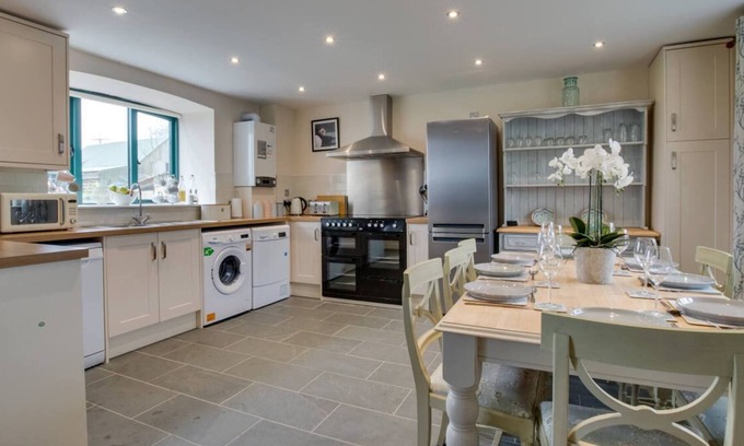 St Ishmaels House | Hafan y Traeth (Sandy Haven)