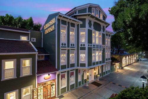 Sultanahmet Hotel | Hagia Sofia Mansions Istanbul, Curio Collection by Hilton