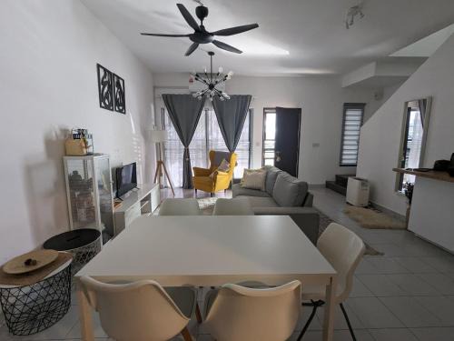Kuala Langat District Resort | Halaman Homestay, Bandar Mahkota Banting