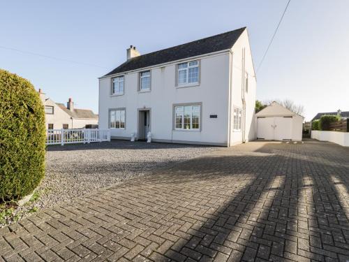Moelfre House | Halcyon