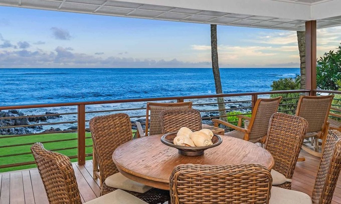 Poipu House | Hale Ilikai By Parrish Kauai: fabulous family location with oceanfront views and
