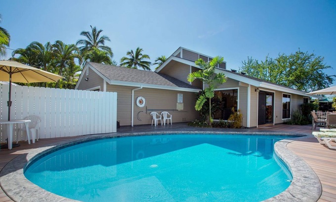 Kahaluu Bay Villa | Hale Nani Loa - White Sands Beach Home by Kona Now