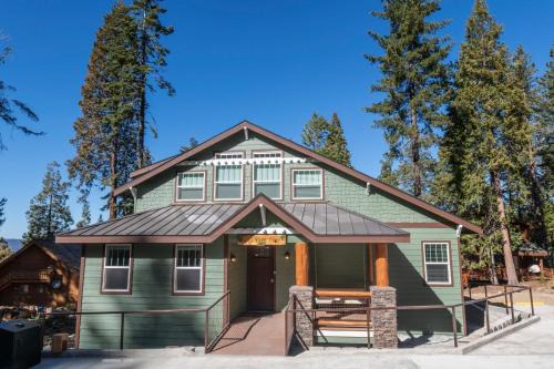 Yosemite National Park House | Half Dome Loft