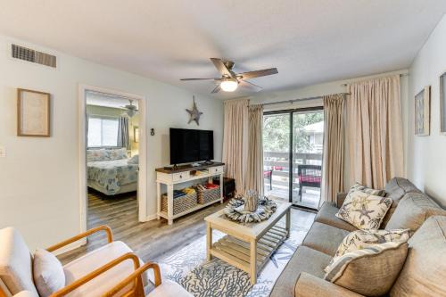 Folly Field Apartment | half Mi to Folly Field Beach Condo with 2 Pools