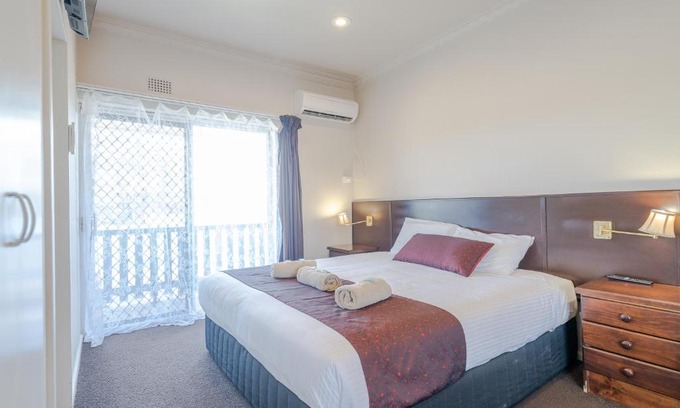 Eden Hotel | Halfway Motel