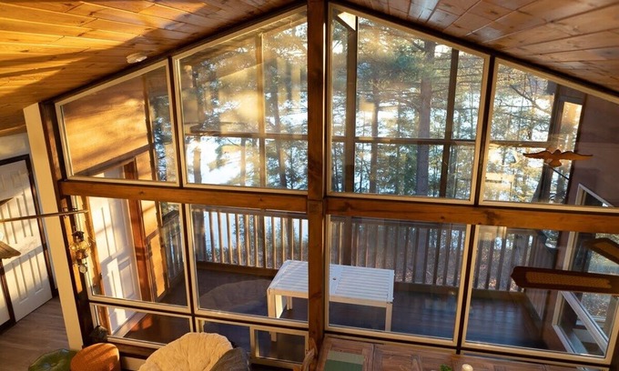 Highlands East Cottage | Haliburton Highlands Forest Escape