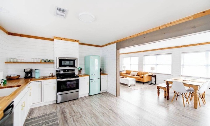 Fort Morgan Pines House | Halito Oka Summary: I