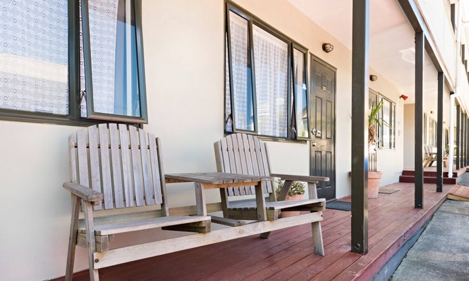 Te Aro Hotel | Halswell Lodge - Motel
