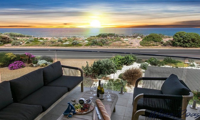 Seaford House | HaltandHide by Wine Coast Holiday Rentals