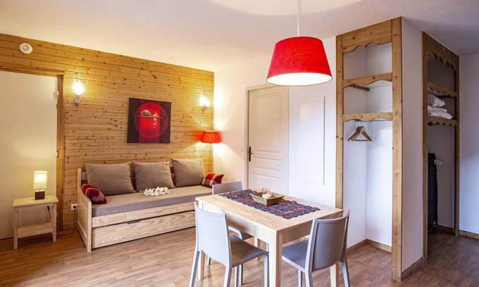Orelle Apartment | Hameau 5 002 - SPA & PISCINE studio 2 pers.