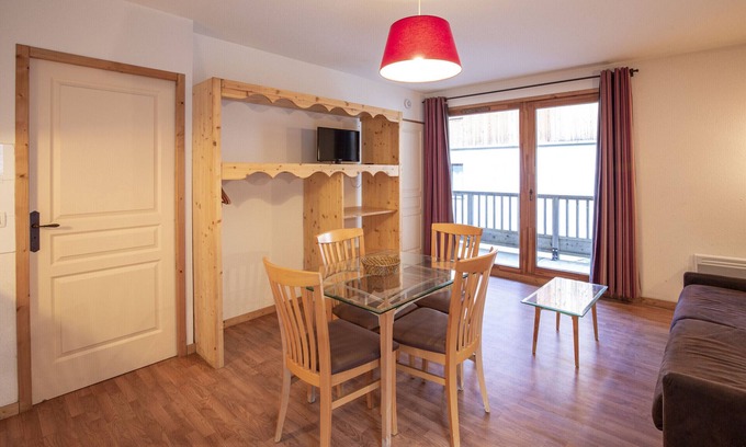 Orelle Apartment | Hameau 8 205 - SPA & PISCINE studio 4 pers.