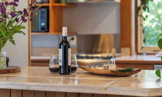 Hamilton East House | Hamilton Hideaway - Close to Town