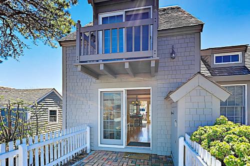 Mashpee Apartment | Hammock Hideaway