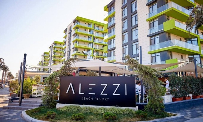 Mamaia-Sat Apartment | Hampton Alezzi