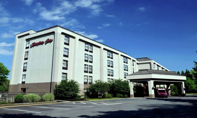 Newtonville Hotel | Hampton Inn Albany-Wolf Road (Airport)