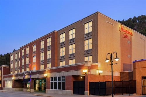 Deadwood Hotel | Hampton Inn at Tin Lizzie Gaming Resort