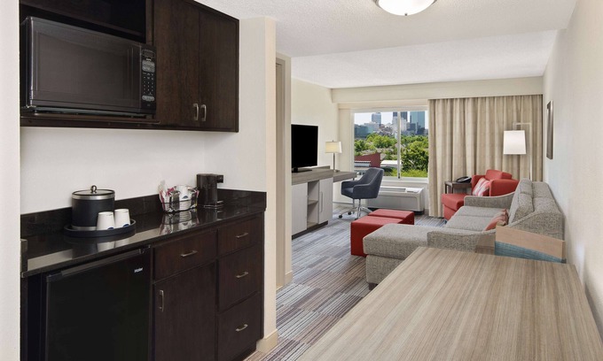 Downtown Atlanta Hotel | Hampton Inn Atlanta-Georgia Tech-Downtown