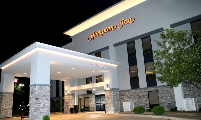 Bloomington Hotel | Hampton Inn Bloomington West
