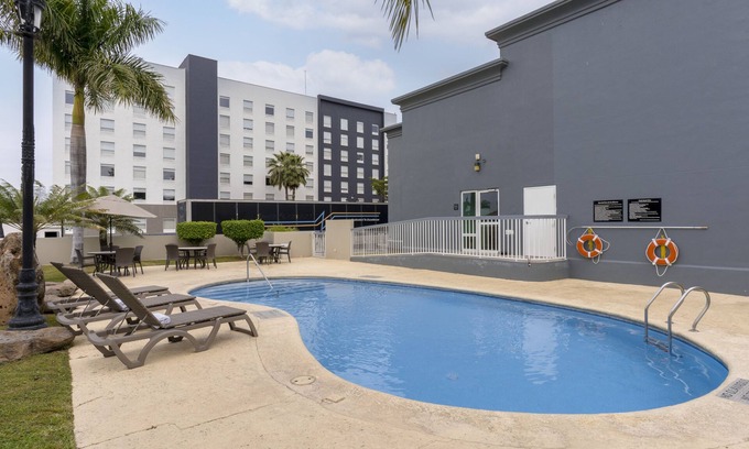 Tlaquepaque Hotel | Hampton Inn by Hilton Guadalajara-Aeropuerto