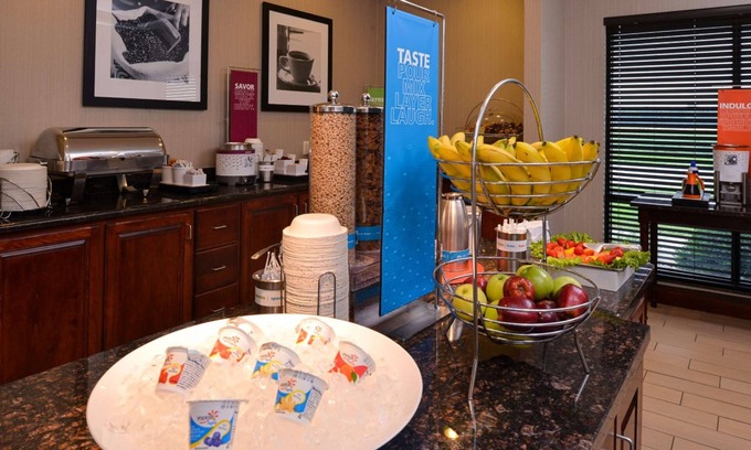 Lincoln Hotel | Hampton Inn by Hilton Lincoln