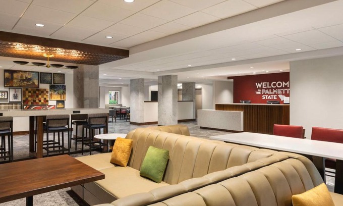 The Vista Hotel | Hampton Inn Columbia-Downtown Historic District