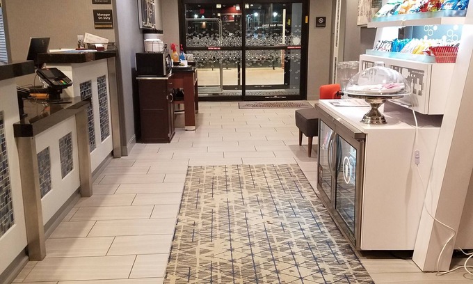 Blue Springs Hotel | Hampton Inn Kansas City/Blue Springs