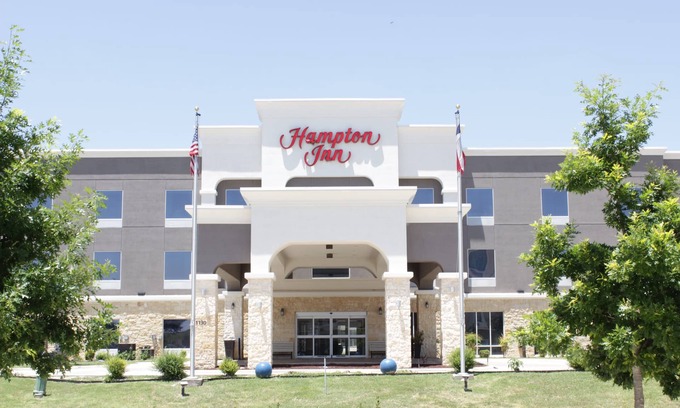 Seguin Hotel | Hampton Inn Seguin