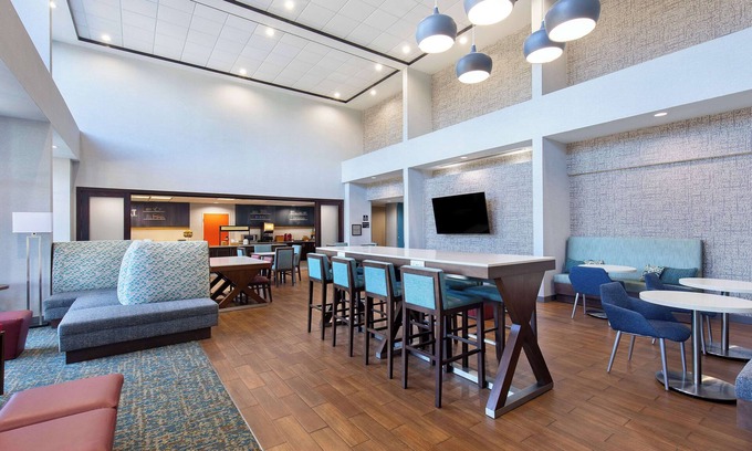 Selma Hotel | Hampton Inn Selma