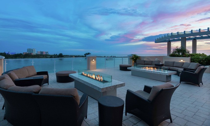 Clearwater Beach Hotel | Hampton Inn & Suites Clearwater Beach