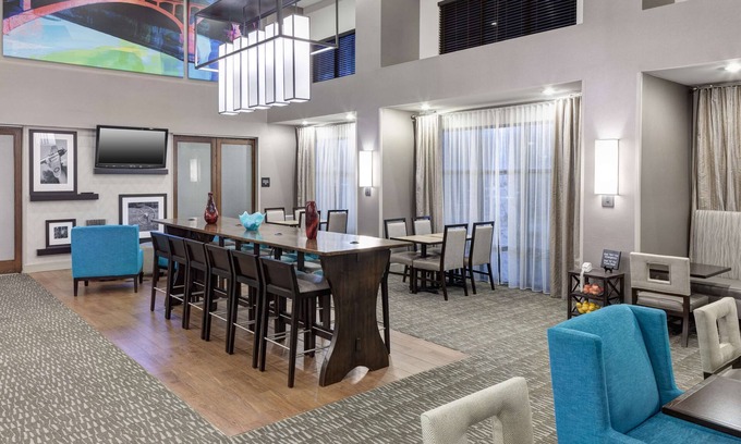 Cedar Rapids Hotel | Hampton Inn & Suites Cedar Rapids - North
