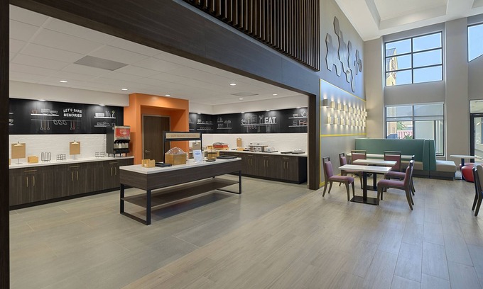 Houston Hotel | Hampton Inn & Suites Houston-Cypress Station