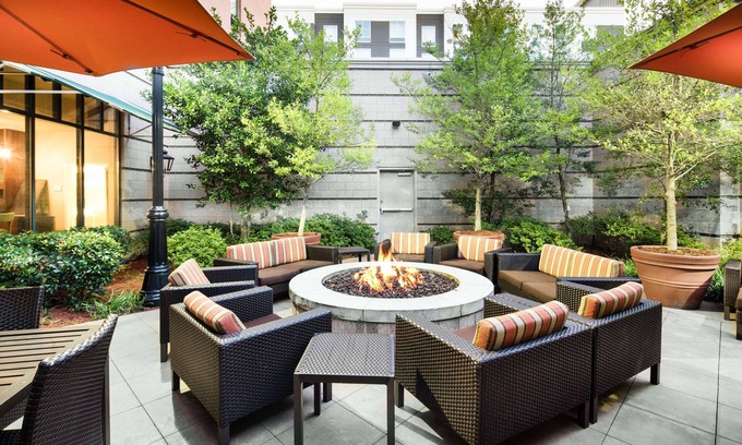 Downtown Little Rock Hotel | Hampton Inn & Suites Little Rock-Downtown