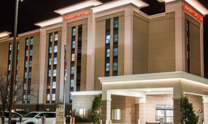 Larkwood Hotel | Hampton Inn & Suites Nashville-Airport