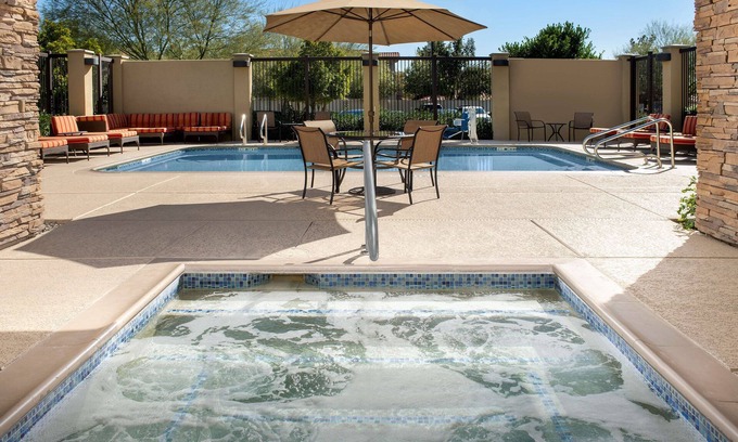 Tempe Hotel | Hampton Inn & Suites Phoenix Tempe