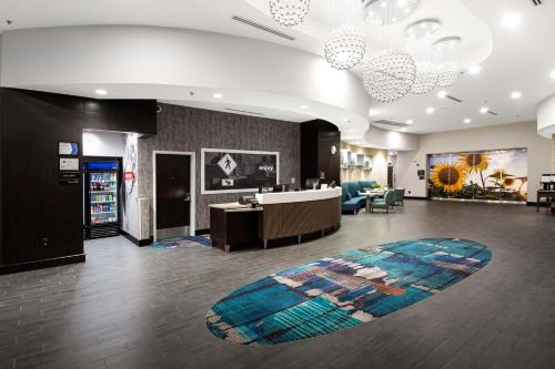 Glenwood South Hotel | Hampton Inn & Suites - Raleigh Downtown