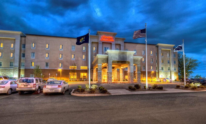 Rochester Hotel | Hampton Inn & Suites Rochester/Henrietta