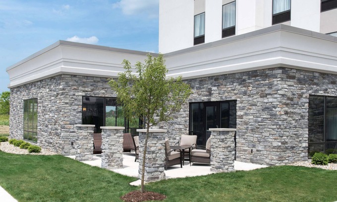 Michigan City Hotel | Hampton Inn & Suites Michigan City