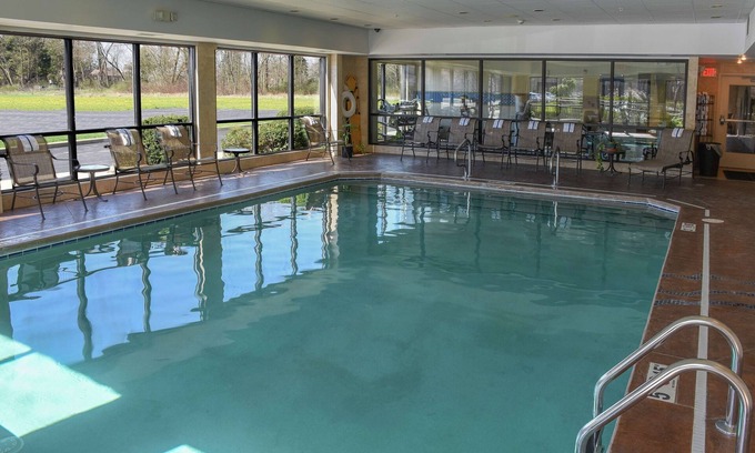 Canfield Hotel | Hampton Inn & Suites Youngstown-Canfield