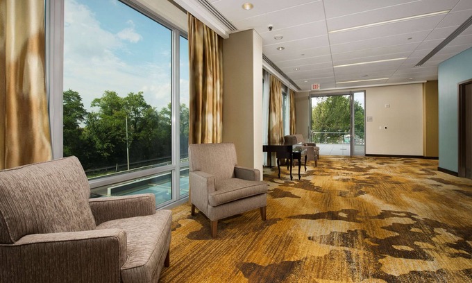 Brentwood Hotel | Hampton Inn Washington DC NoMa Union Station
