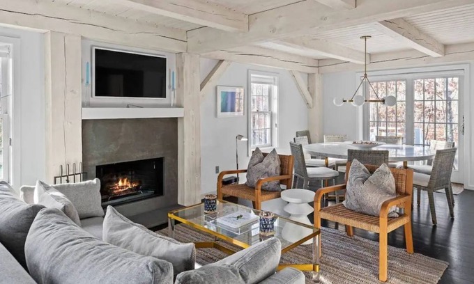 Sag Harbor Cottage | Hamptons Designer Cottage w Pool by Wölffer Estate