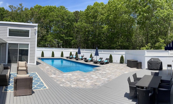 Quogue House | Hamptons Paradise — Quogue Village Home With Pool, Minutes to the Beach